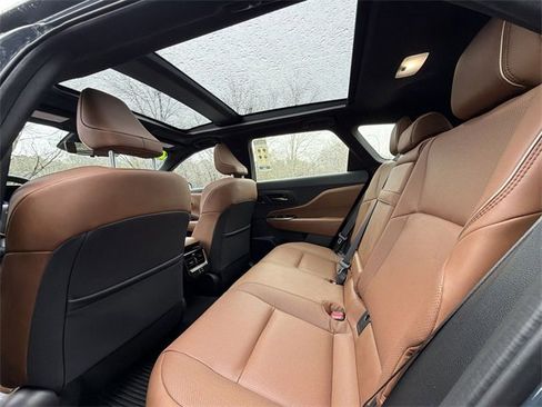 Used 2025 Toyota Crown Signia w/ Advanced Technology Package image 24