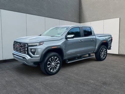 Used 2025 GMC Canyon Denali