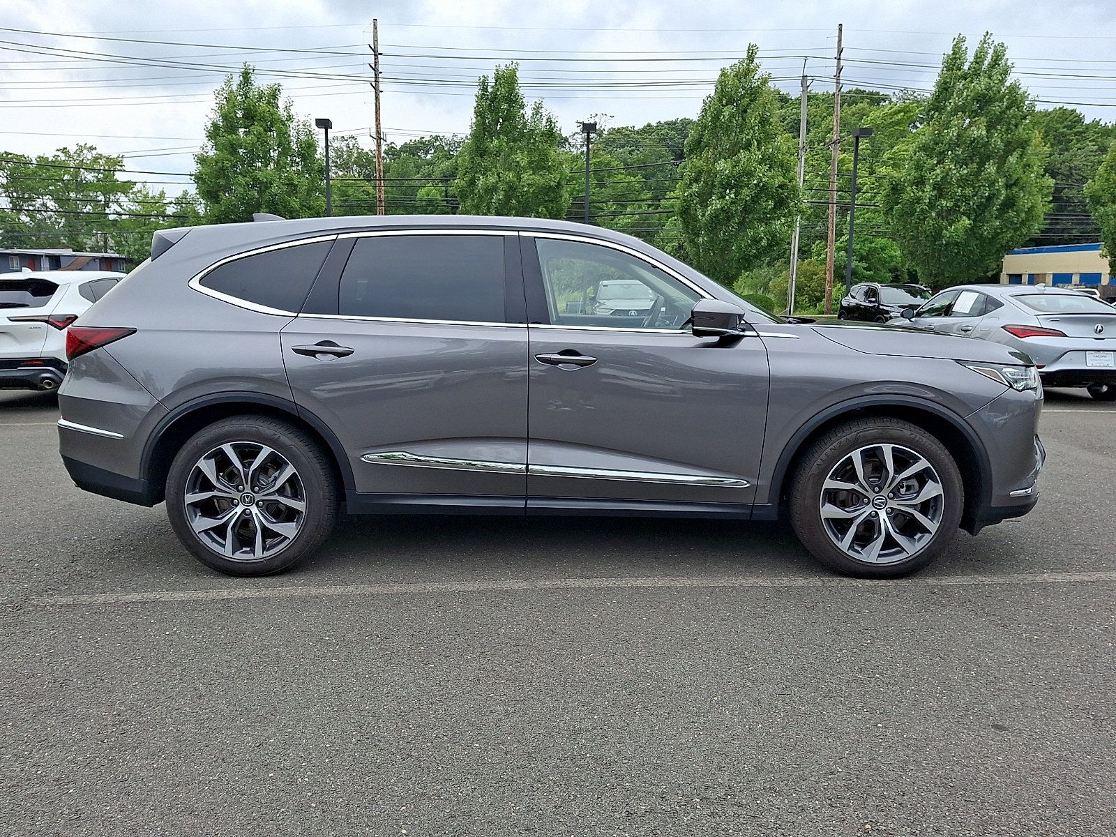 Certified 2024 Acura MDX w/ Technology Package AWD/4WD image 7