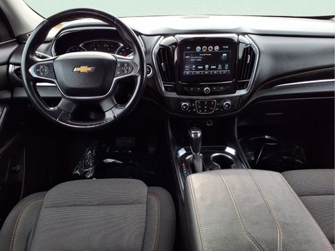 Used 2018 Chevrolet Traverse LT image 16
