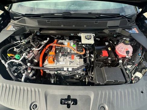 Used 2024 Chevrolet Equinox EV LT image 28