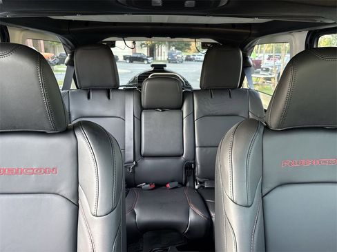 New 2025 Jeep Wrangler Unlimited Rubicon w/ Steel Bumper Group image 28