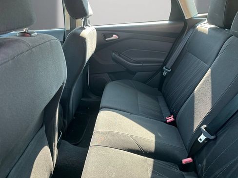Used 2015 Ford Focus SE FWD image 5