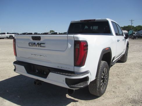 New 2026 GMC Sierra 3500 Denali Ultimate AWD/4WD image 5
