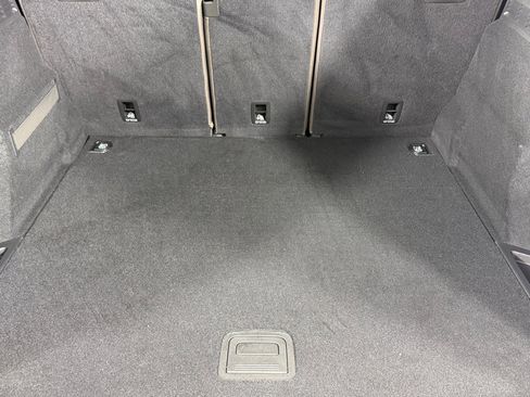 Used 2025 Audi Q5 Premium w/ Convenience Package image 21