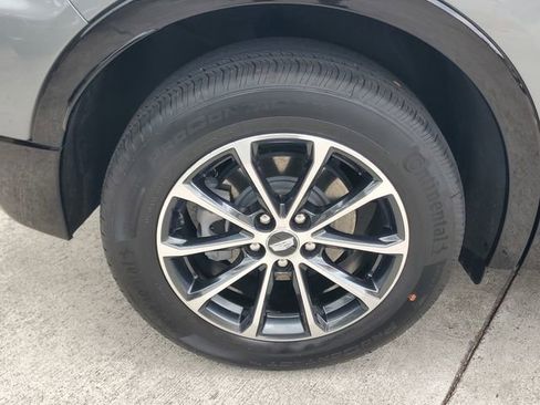 Used 2025 Cadillac XT4 Sport w/ LPO, Floor Liner Package FWD image 7