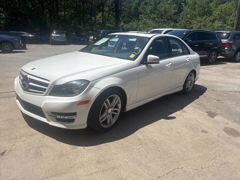 Used 2013 Mercedes-Benz C 250 Sedan image 2