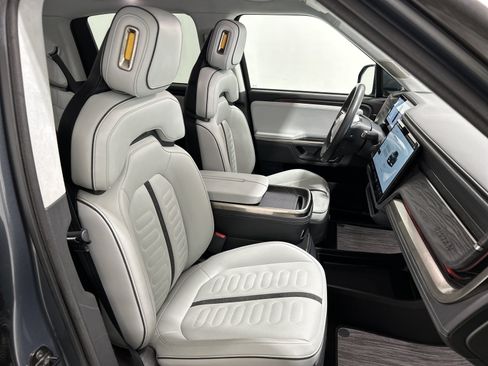 Used 2023 Rivian R1T Adventure AWD/4WD image 23