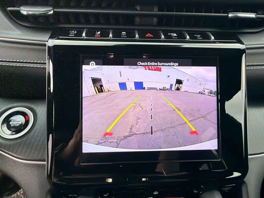 Used 2024 Jeep Grand Cherokee Altitude AWD/4WD image 37