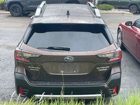 Used 2021 Subaru Outback Touring w/ Popular Package #2 AWD/4WD image 4