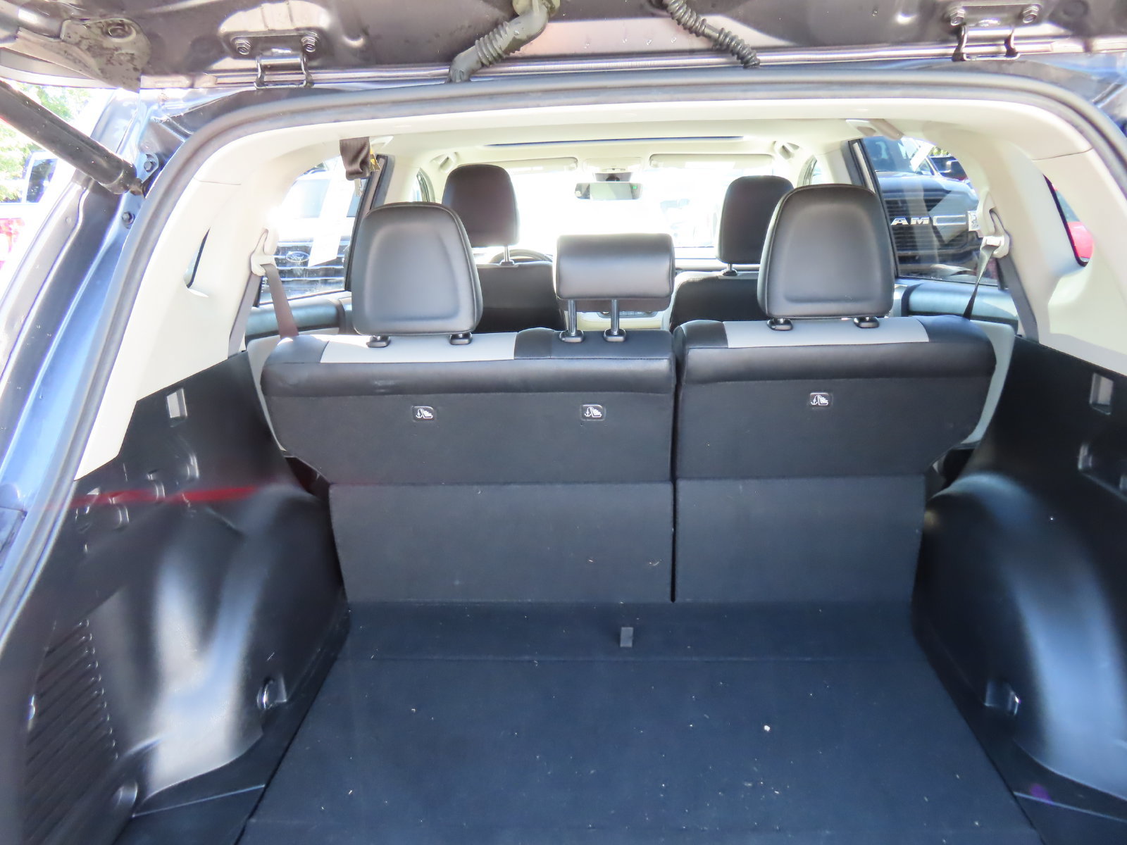 Used 2016 Toyota RAV4 Limited w/ Advanced Technology Package AWD/4WD image 28