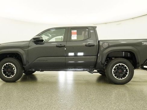 New 2025 Toyota Tacoma TRD Off-Road image 18