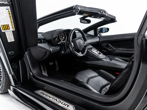 Used 2014 Lamborghini Aventador LP 700-4 AWD/4WD image 17