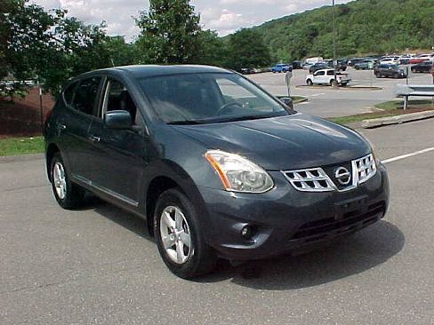 Used 2013 Nissan Rogue S w/ Special Edition Pkg AWD/4WD image 2