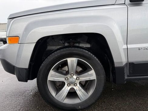 Used 2016 Jeep Patriot High Altitude FWD image 3
