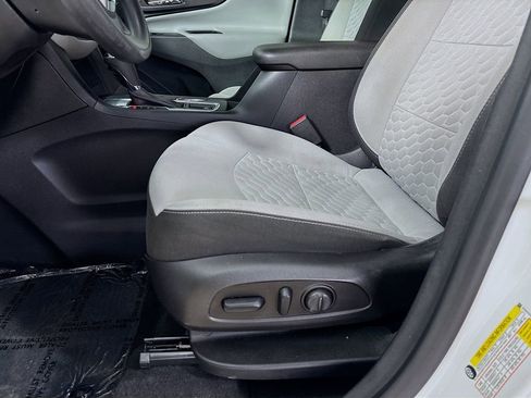 Used 2019 Chevrolet Equinox LS w/ LS Convenience Package FWD image 19