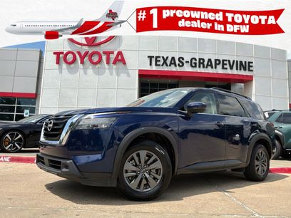 Used 2025 Nissan Pathfinder SV