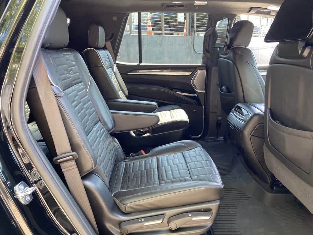 Certified 2026 Cadillac Escalade V w/ LPO, ONYX Package AWD/4WD image 17