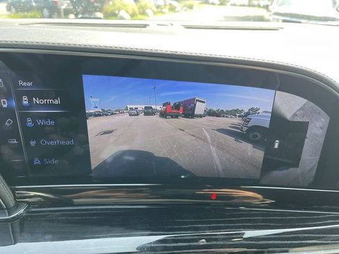 Used 2023 Cadillac Escalade ESV Sport AWD/4WD image 17
