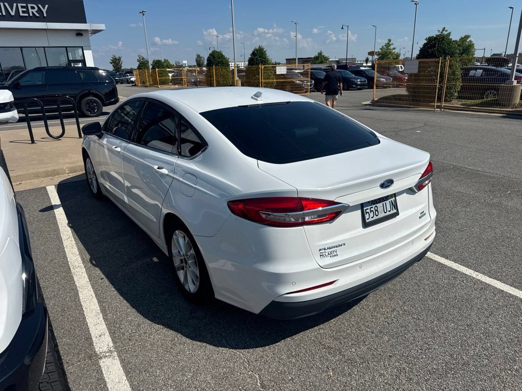 Used 2019 Ford Fusion SE FWD image 7