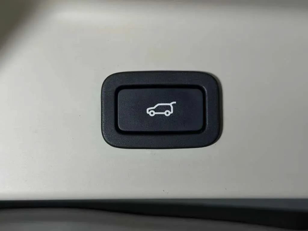 Used 2013 Land Rover Range Rover HSE AWD/4WD image 13