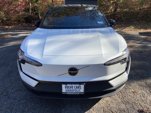 New 2025 Volvo EX30 Plus w/ Climate Package image 2