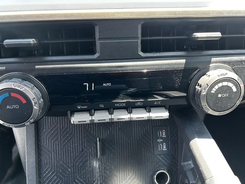 Used 2024 Toyota Tacoma TRD Off-Road AWD/4WD image 30