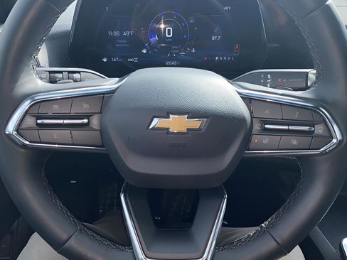 Used 2025 Chevrolet Equinox LT w/ Convenience Package II image 14