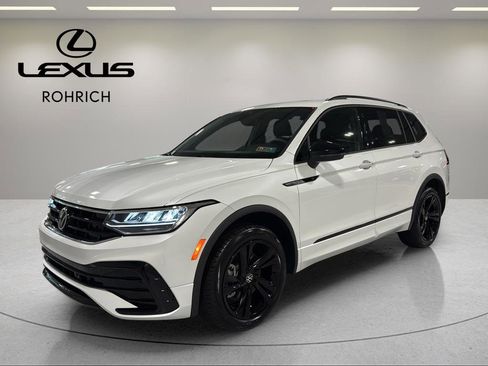 Used 2024 Volkswagen Tiguan SE R-Line AWD/4WD image 1