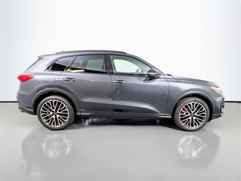 New 2025 Audi SQ5 Premium Plus image 8