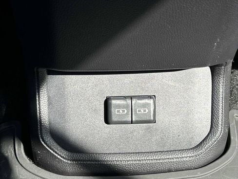 Used 2026 Toyota Highlander XLE AWD/4WD image 22