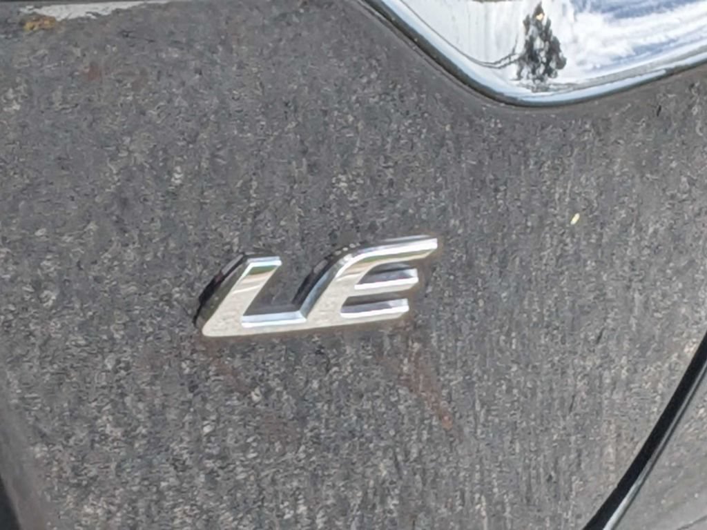 Used 2025 Toyota Corolla LE FWD image 12