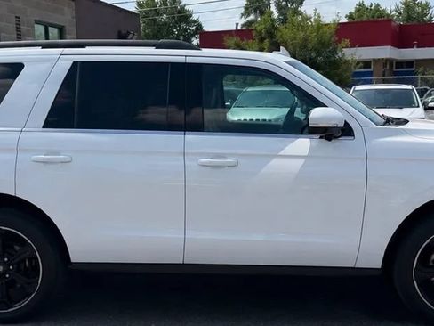 Used 2023 Ford Expedition Limited AWD/4WD image 7