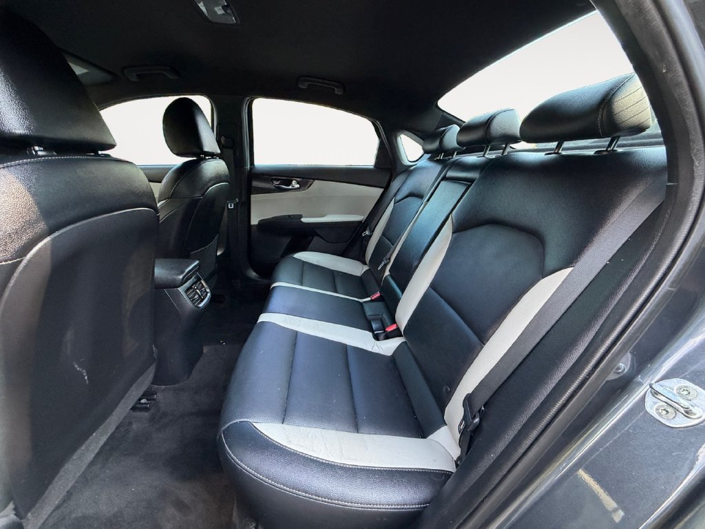 Used 2020 Kia Forte EX FWD image 11