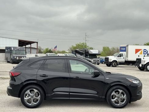 Certified 2023 Ford Escape ST-Line image 3