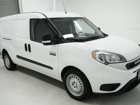 Used 2022 RAM ProMaster City Tradesman FWD image 2