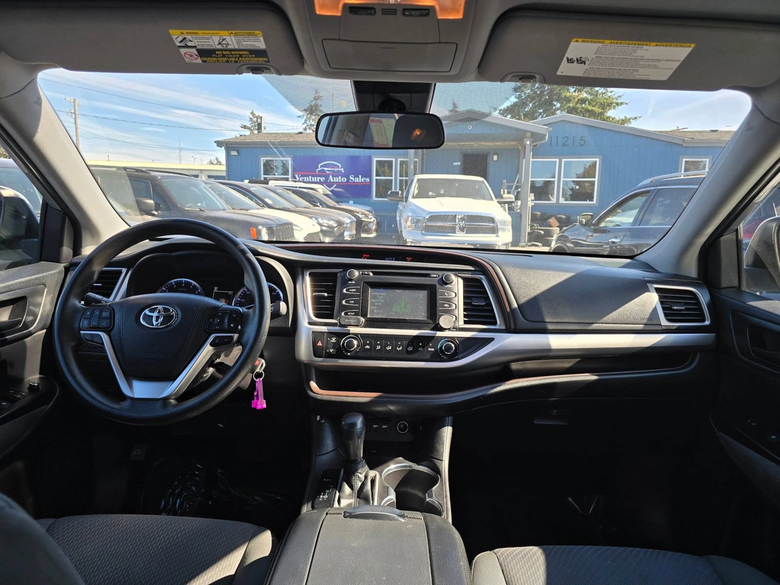 Used 2019 Toyota Highlander LE FWD image 11
