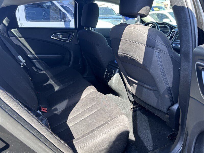 Used 2015 Chrysler 200 Limited w/ Convenience Group FWD image 12