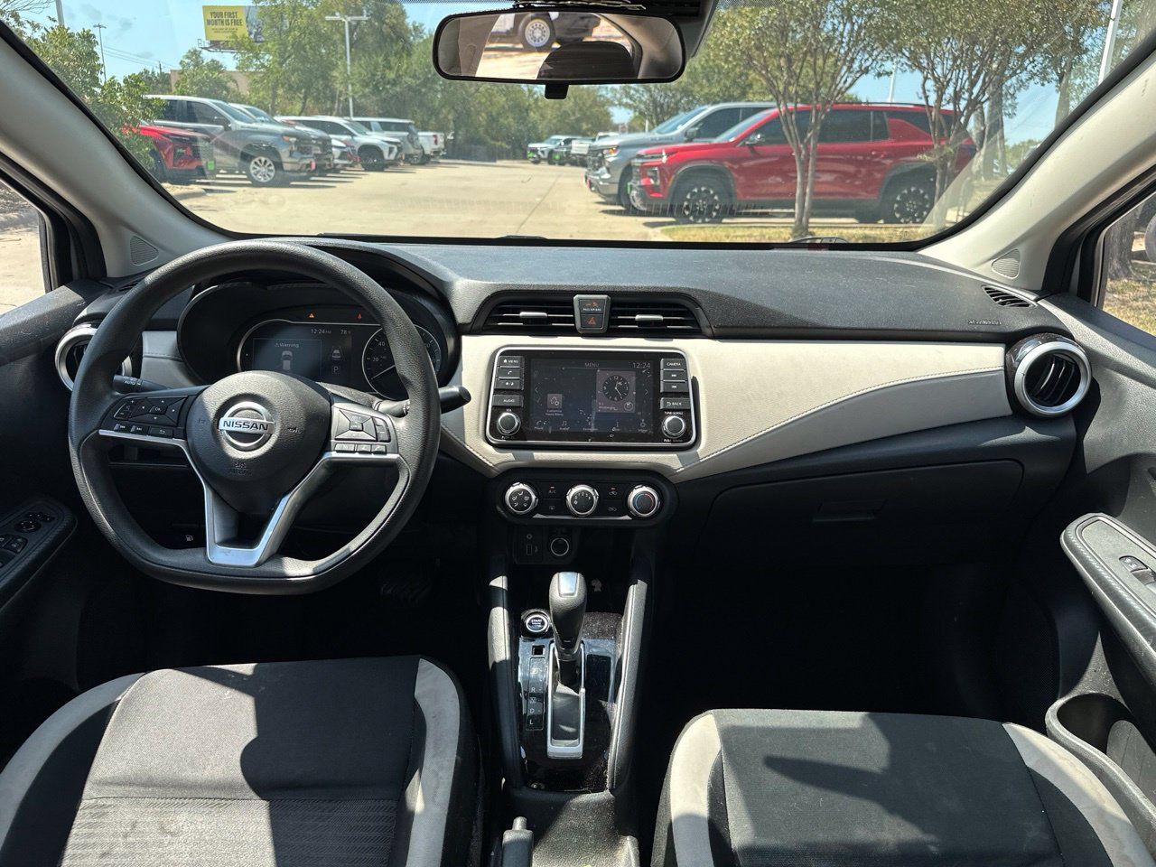Used 2021 Nissan Versa SV FWD image 13