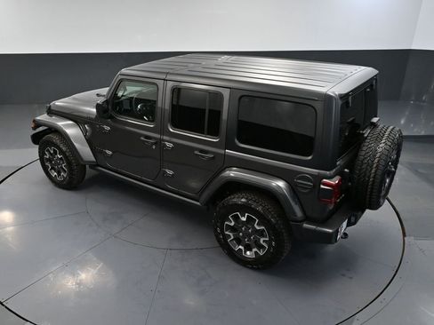 Used 2025 Jeep Wrangler Sahara w/ Technology Group image 53