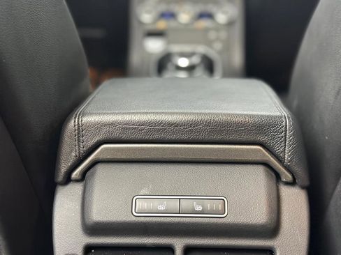 Used 2018 Land Rover Range Rover Evoque SE image 31