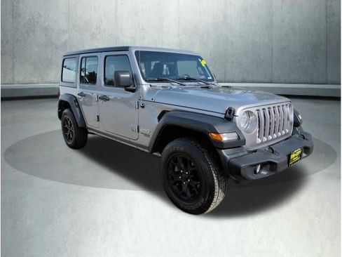 Used 2018 Jeep Wrangler Unlimited Sport AWD/4WD image 8