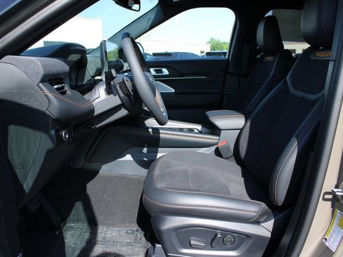 New 2026 Ford Explorer Tremor w/ Tremor Ultimate Package AWD/4WD image 36