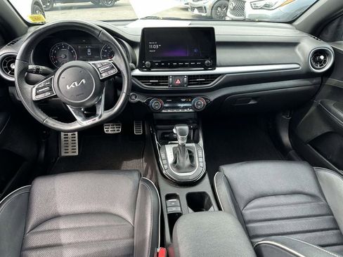 Used 2023 Kia Forte GT-Line w/ GT-Line Premium Package FWD image 16