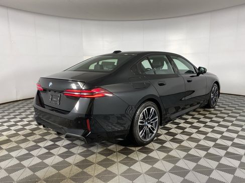 New 2026 BMW 530i xDrive w/ M Sport Package image 23