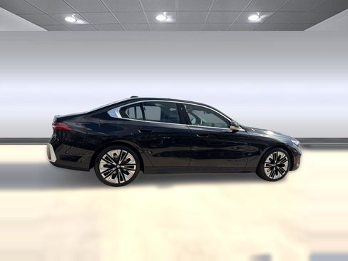 Used 2026 BMW 530i RWD image 26