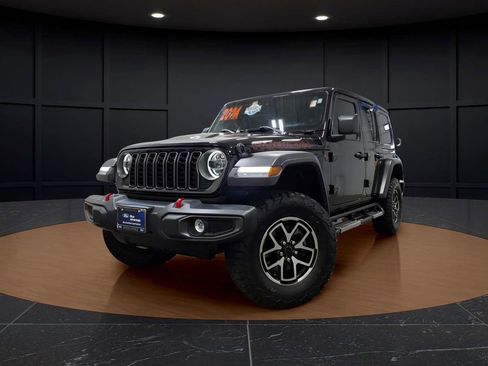 Used 2024 Jeep Wrangler Unlimited Rubicon w/ Safety Group AWD/4WD image 3
