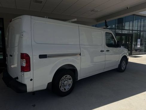 Used 2021 Nissan NV 2500 SV RWD image 12