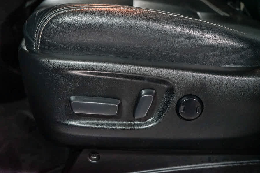 Used 2018 Toyota Sienna SE w/ Carpet Mat Package FWD image 22