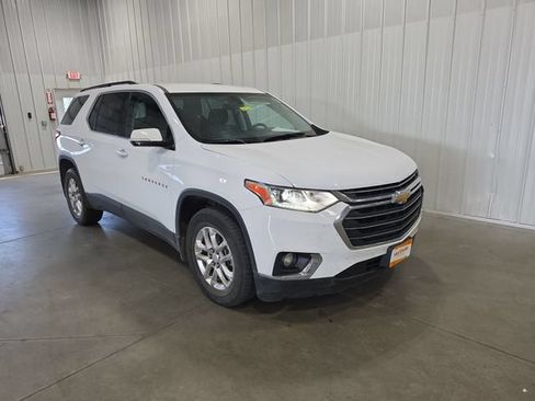 Used 2019 Chevrolet Traverse LT w/ LPO, Floor Liner Package AWD/4WD image 2